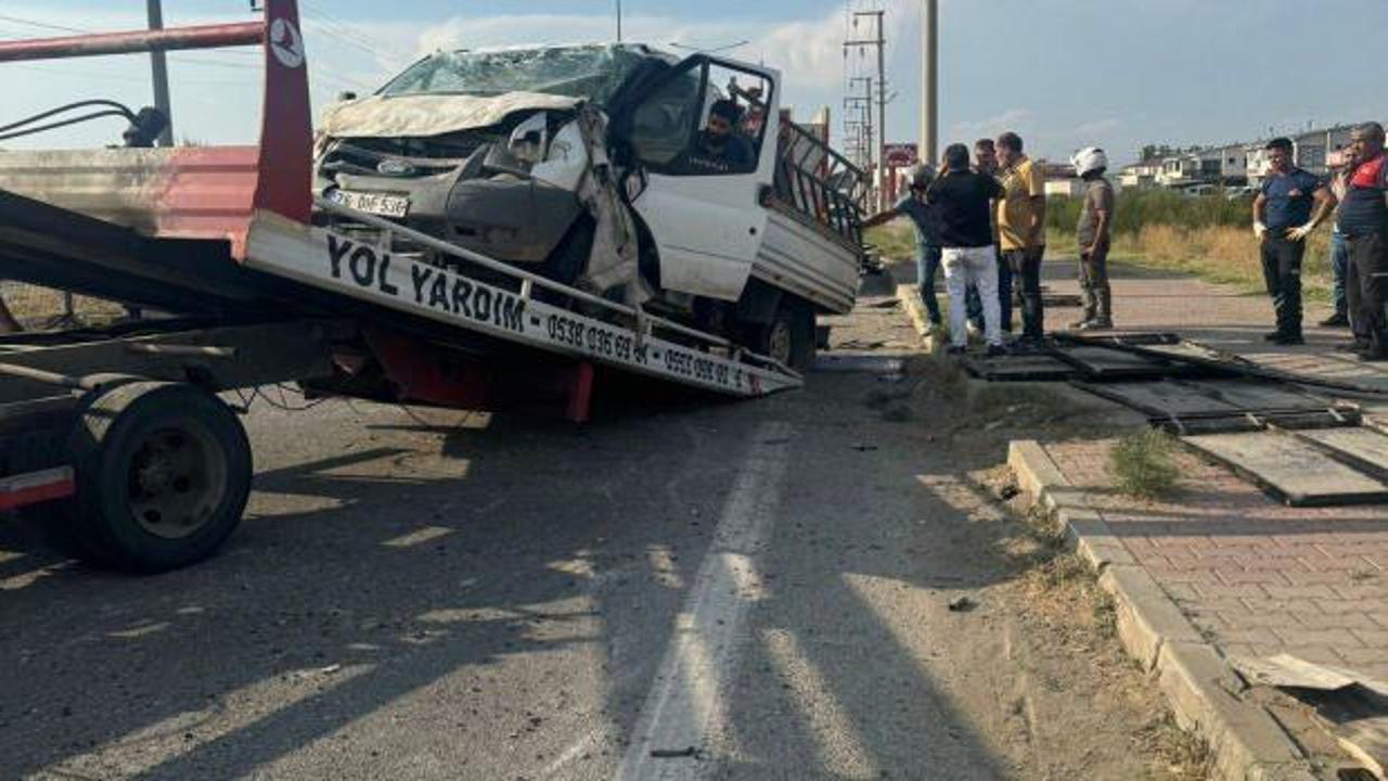 Lastiği patlayınca kaza yaptı: 3 yaralı!