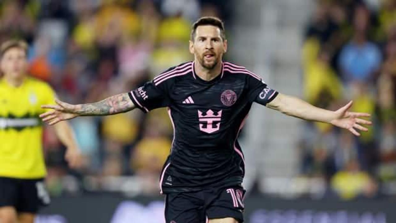 Lionel Messi kariyerinin 46.kupasını MLS'te kazandı