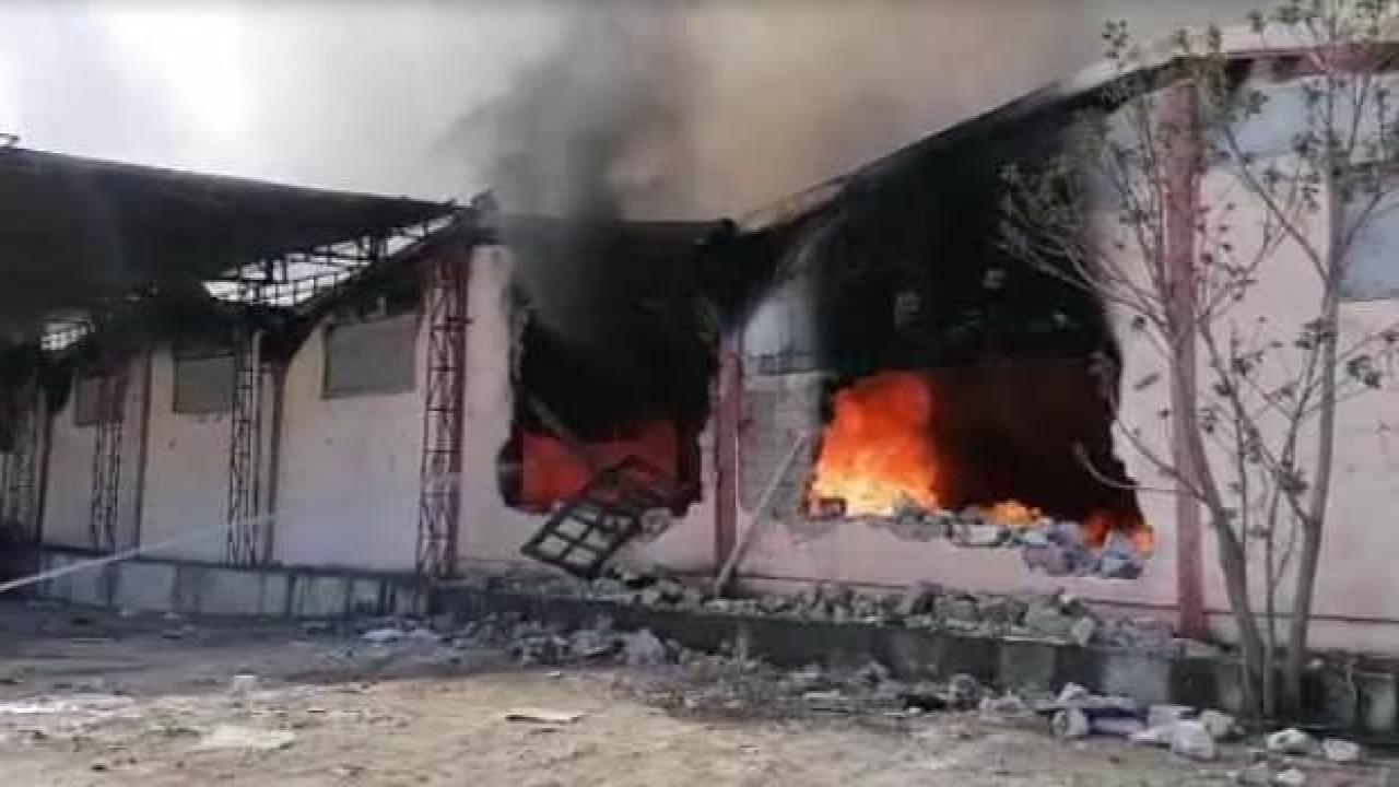 Lüleburgaz'da mobilya mağazasında yangın