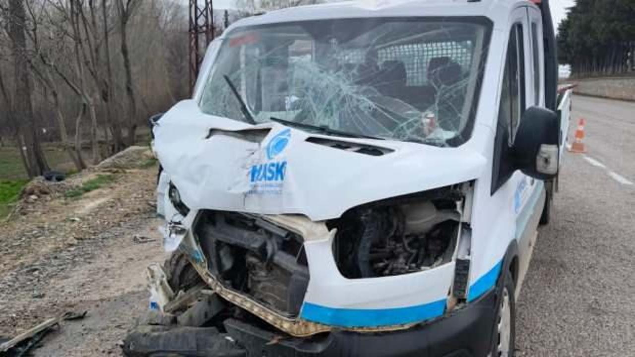 Malatya'da kamyonetle yolcu minibüsü çarpıştı! 3 kişi yaralandı