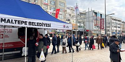 Maltepe Belediyesi kandil simidi dağıttı