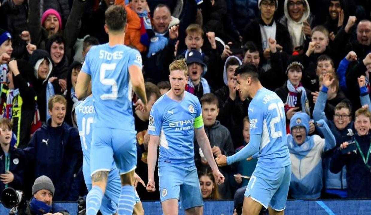 Manchester City kaptanıyla güldü