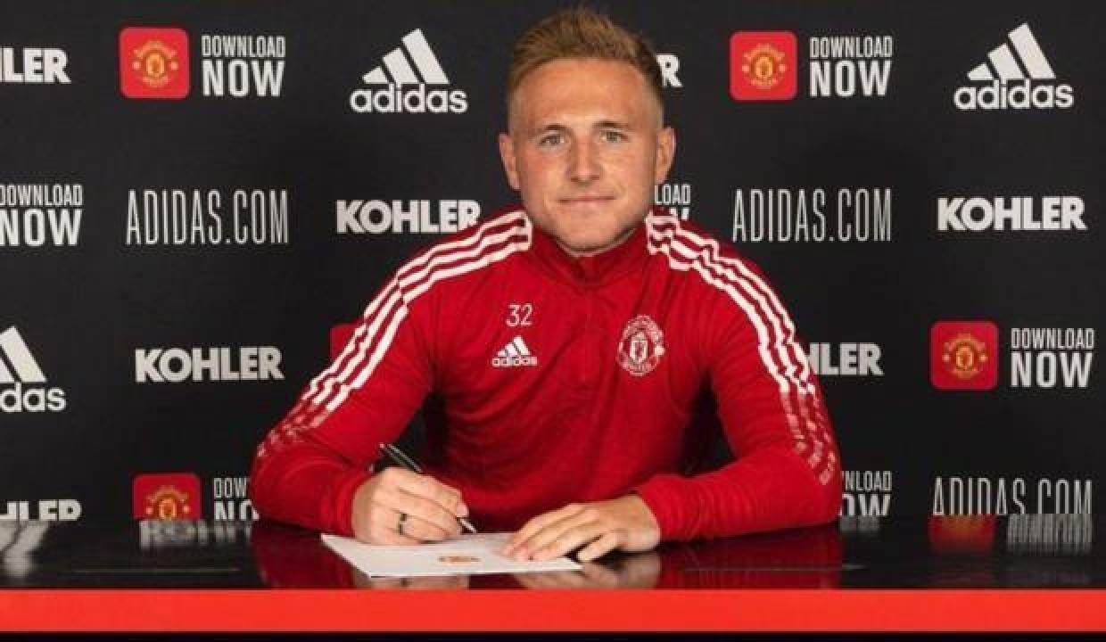 Manchester United'dan 23 yaşında emekli oldu!