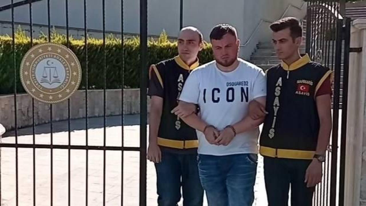 Marmaris'te İngiliz turist, babasını öldürdüğü iddiasıyla tutuklandı