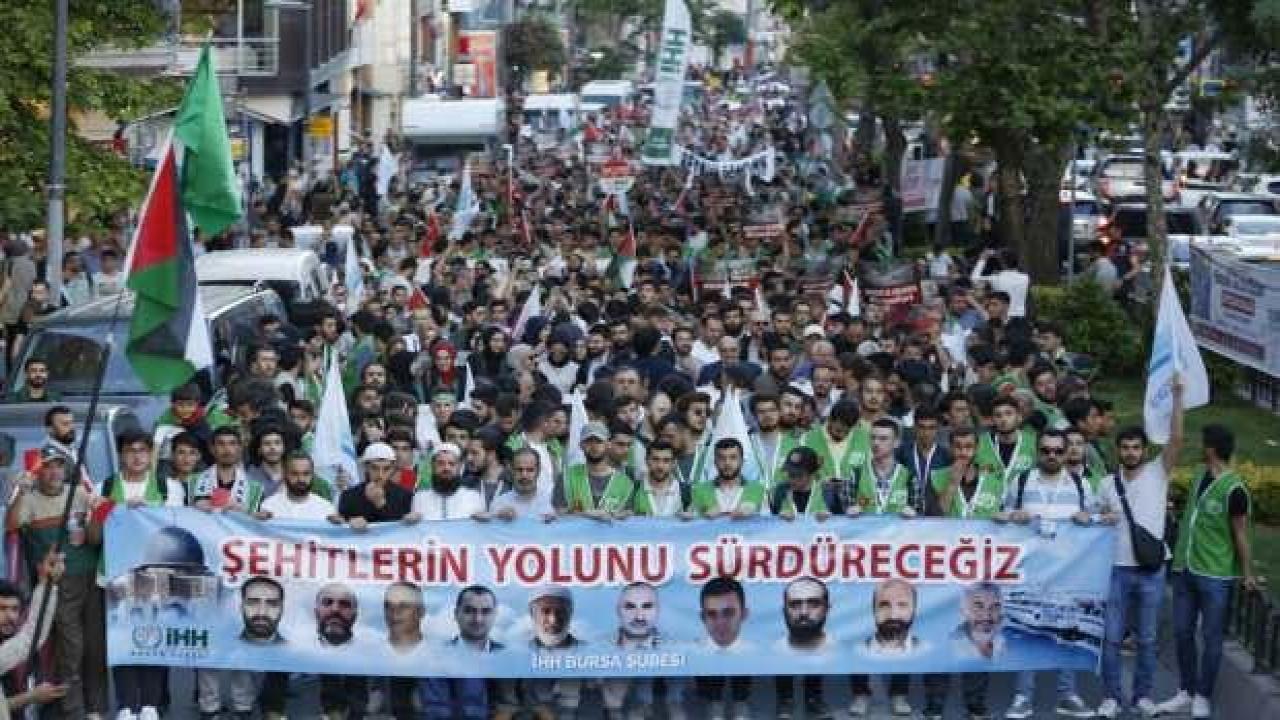Mavi Marmara’nın 12. yıl dönümünde binler yürüdü