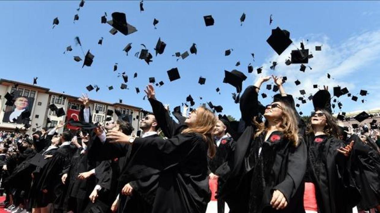 MEB’den dikkat çeken genelge! Okul dışı mezuniyete bakanlık el koydu