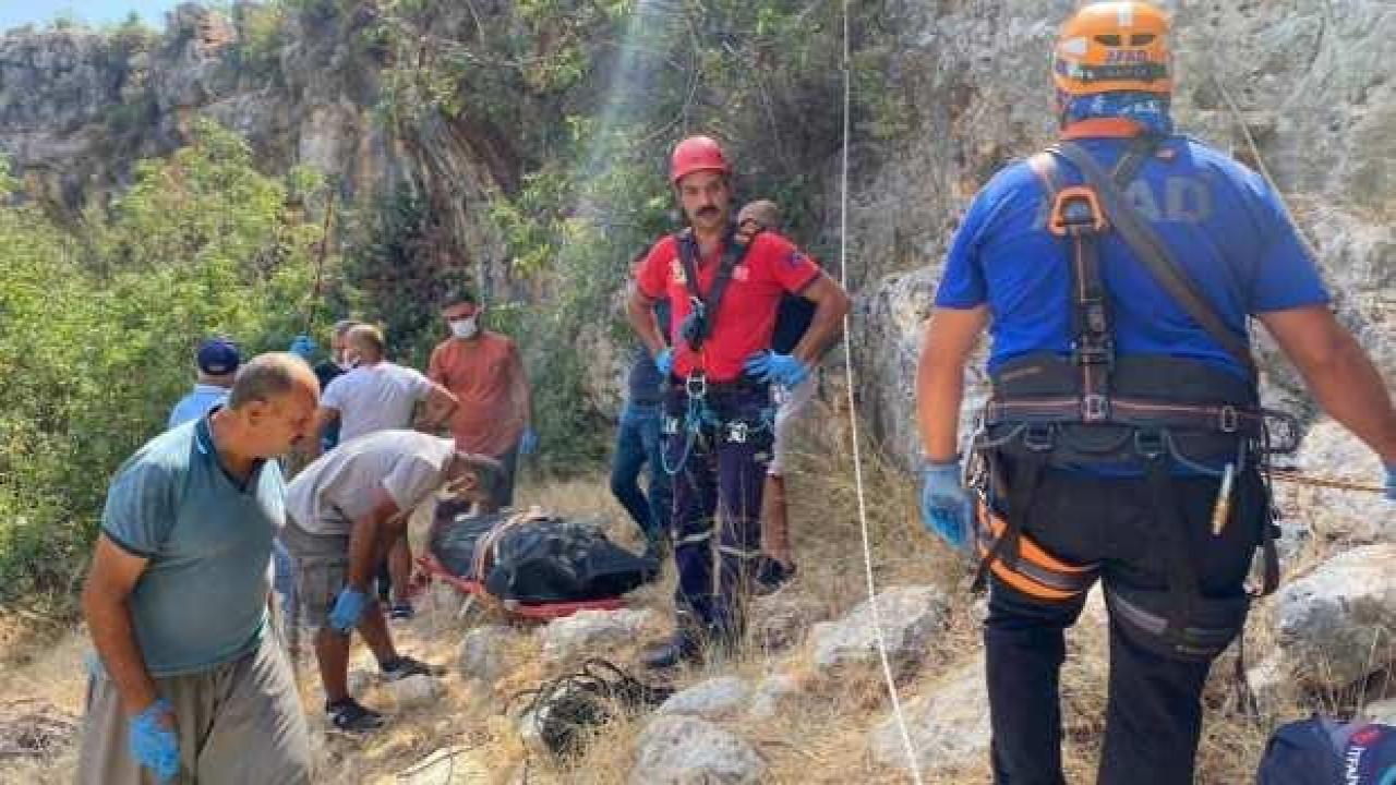 Mersin'de 70 metre uçurumdan düşen adam hayatını kaybetti