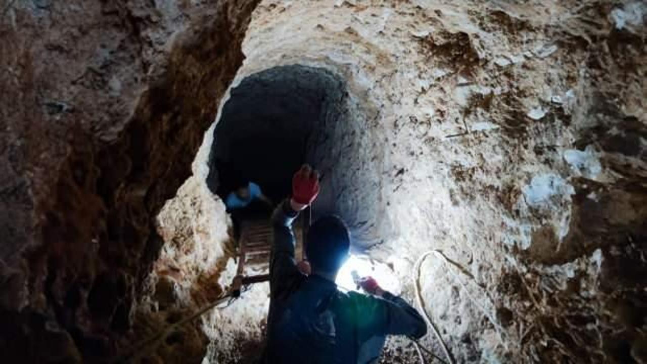 Mersin'de izinsiz kazı yapan 8 zanlı suçüstü yakalandı