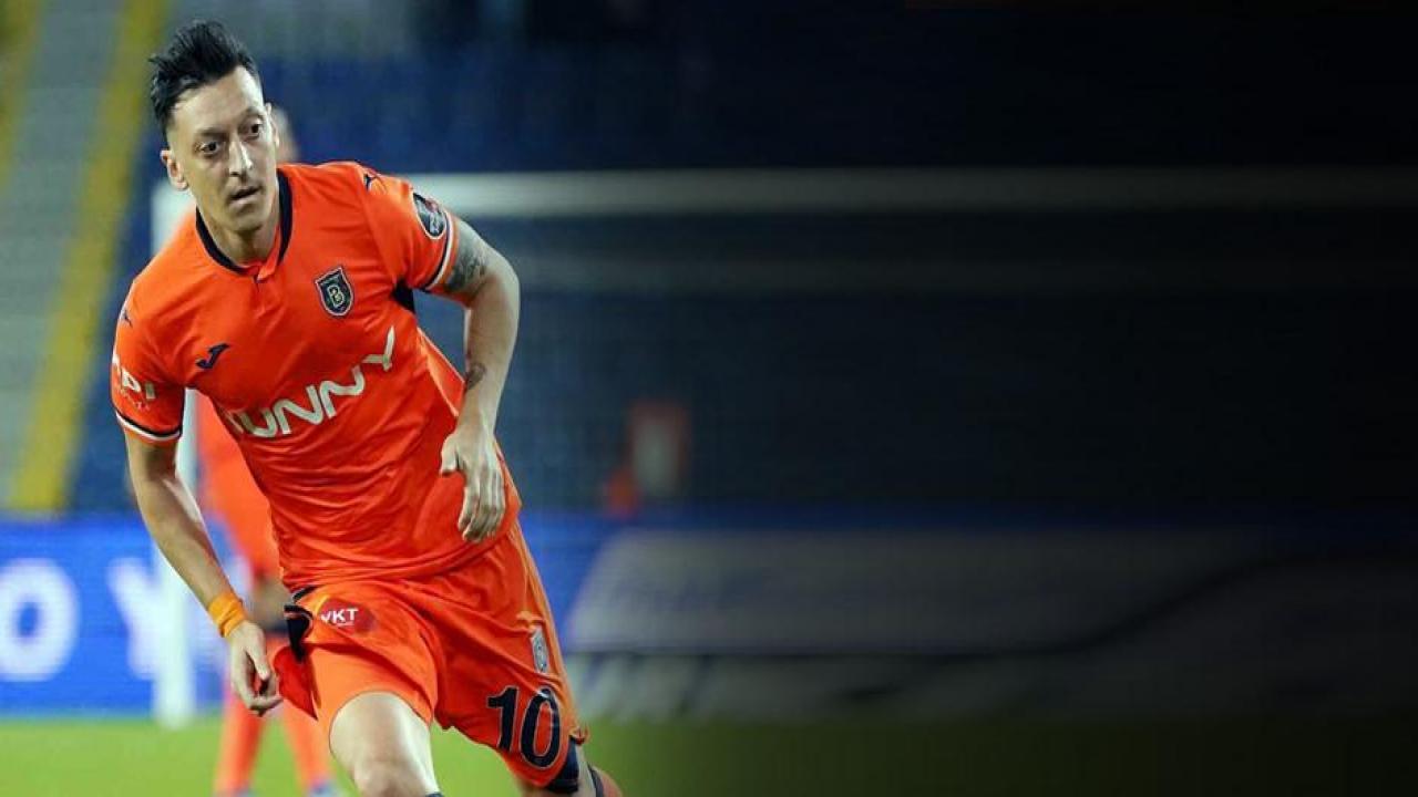 Mesut Özil kötü haberi açıkladı! 'Ameliyat olacağım'