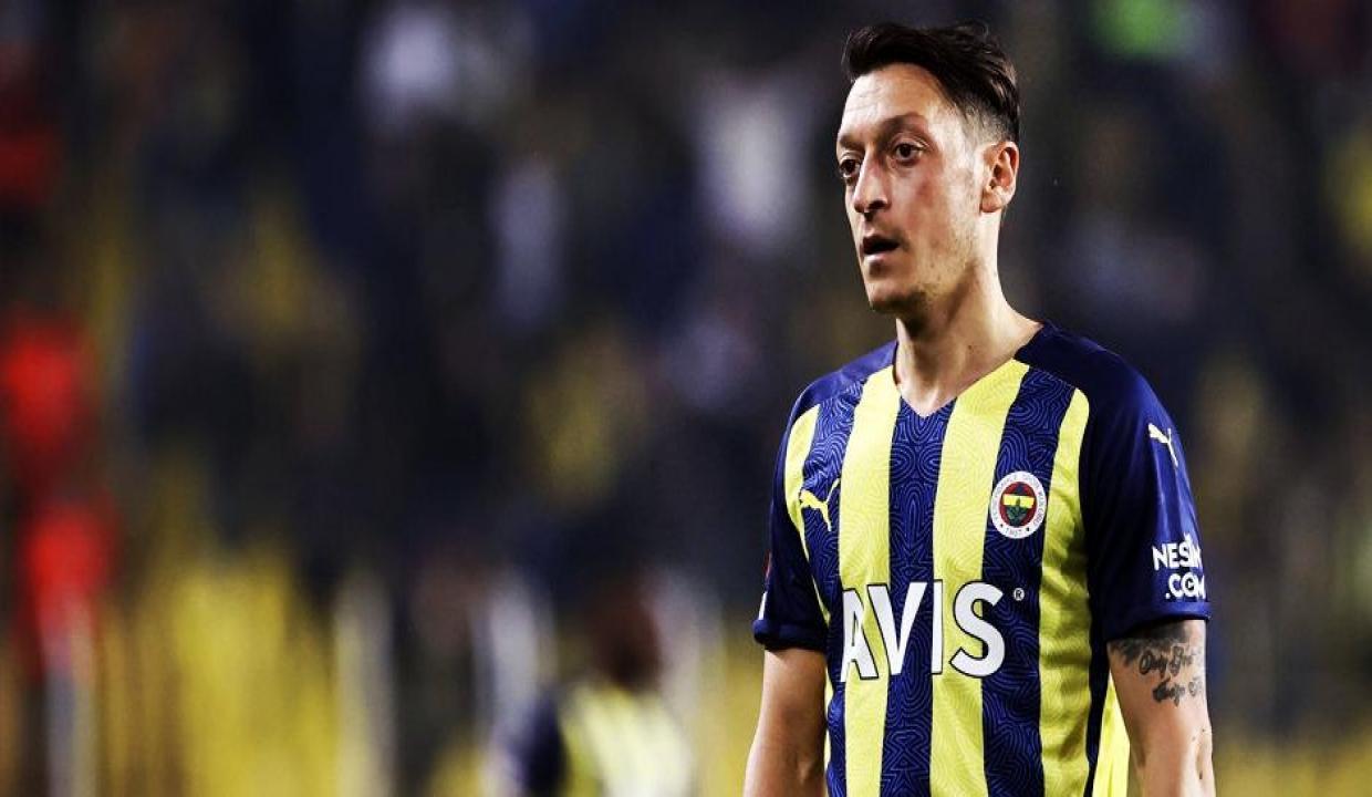 Mesut Özil'in oynamama nedeni ortaya çıktı