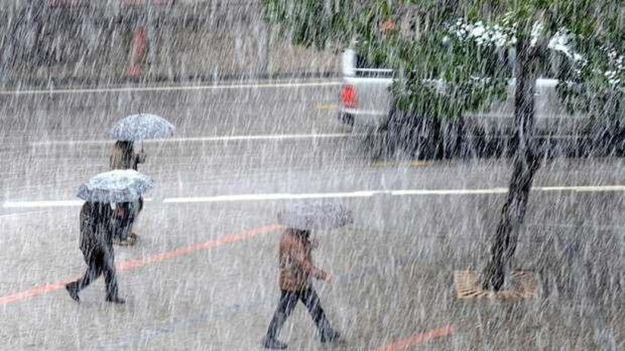 Meteoroloji'den İstanbul için peş peşe sağanak uyarısı!