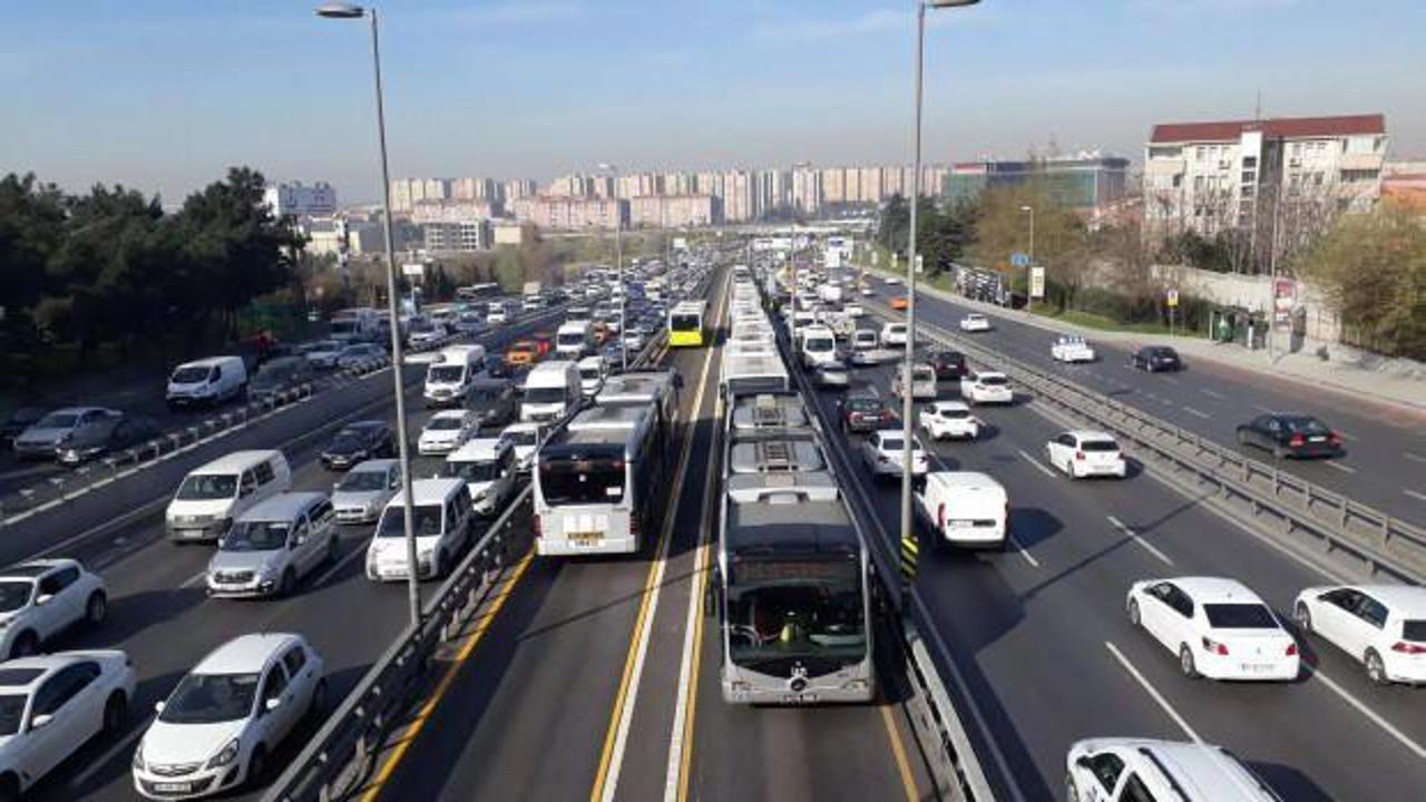 Metrobüs durağında çalışma: 75 gün sürecek