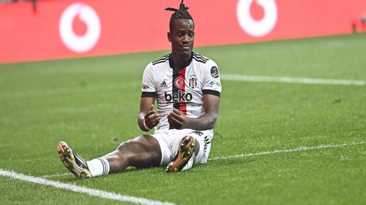 Michy Batshuayi, Beşiktaş'tan ayrıldığını açıkladı