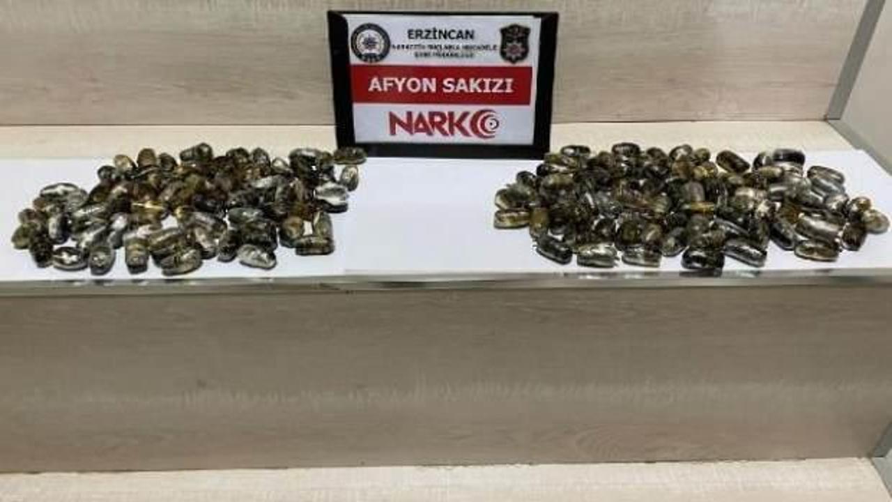 Midelerinde uyuşturucu taşıyan 2 İranlı tutuklandı