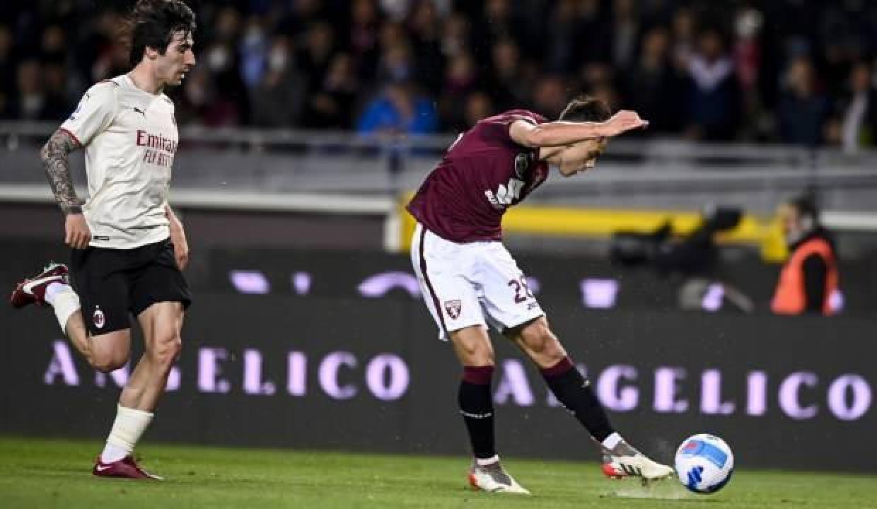 Milan, Torino deplasmanında puan kaybetti