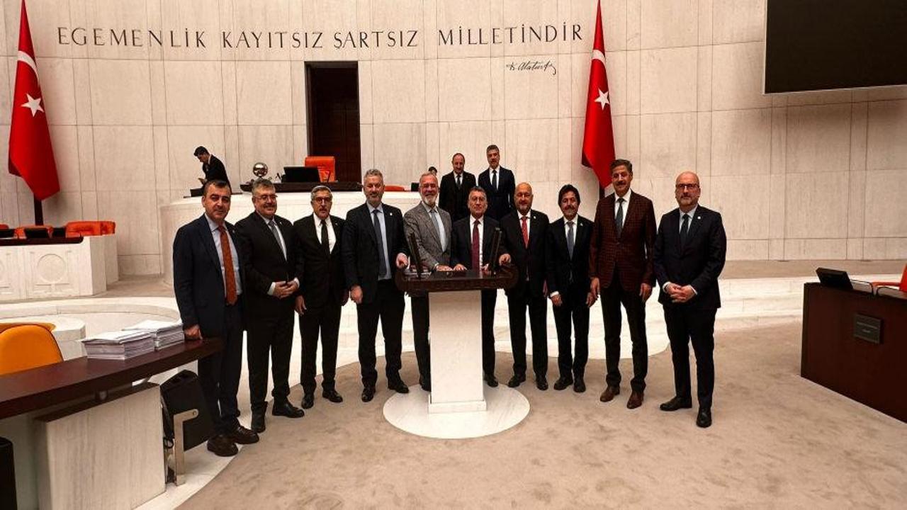Milletvekili Kurt'un emekliye maaş zammı teklifi kabul edildi!
