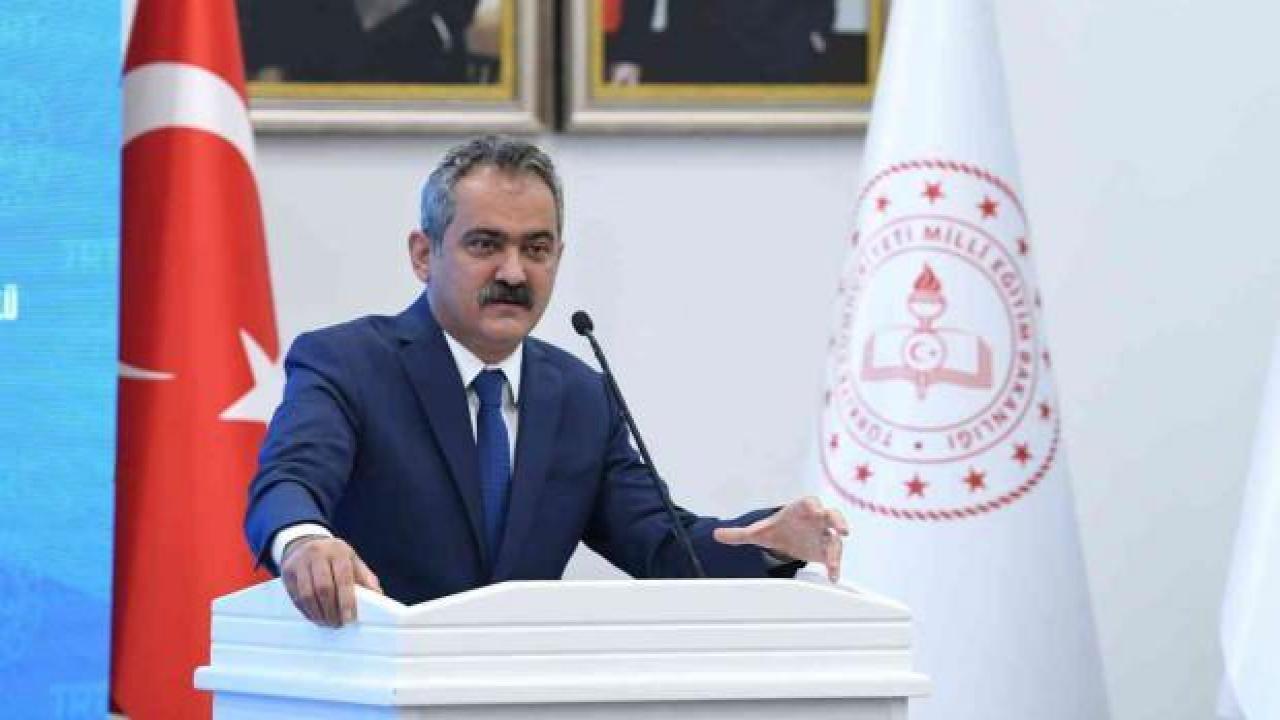 Milli Eğitim Bakanı Mahmut Özer, merak edilen soruları yanıtlayacak