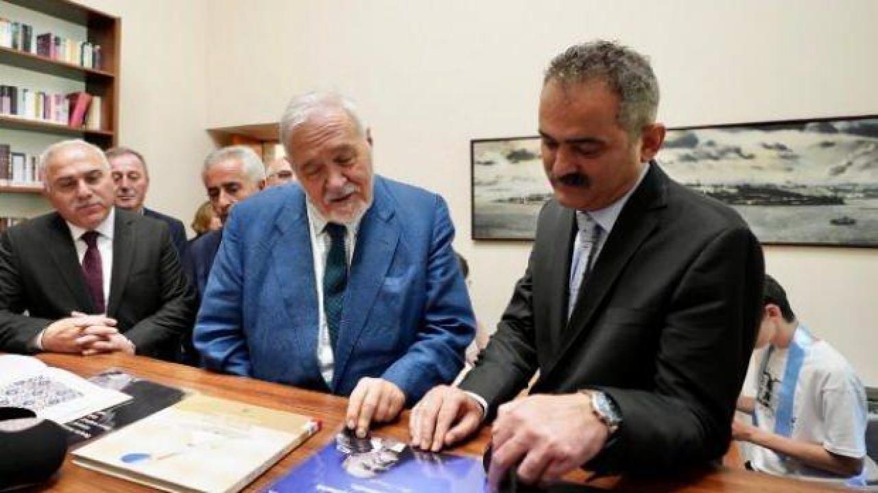 Milli Eğitim Bakanı Özer: Kütüphaneler bu yaz açık olacak