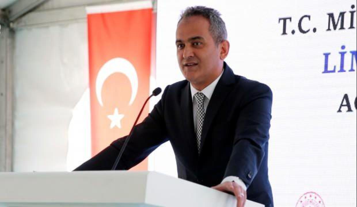 Milli Eğitim Bakanı Özer'den kadına şiddet açıklaması