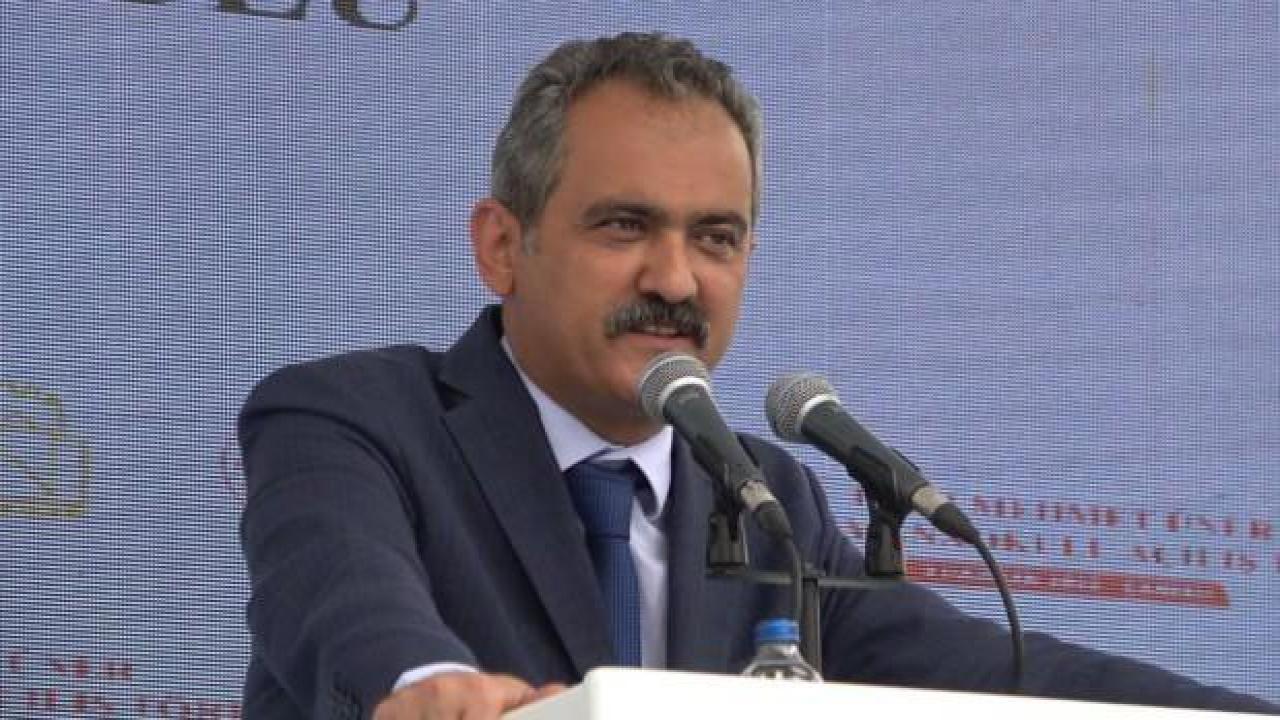 Milli Eğitim Bakanı Özer'den müjde!  ’Kronik bir problem’ diyerek duyurdu