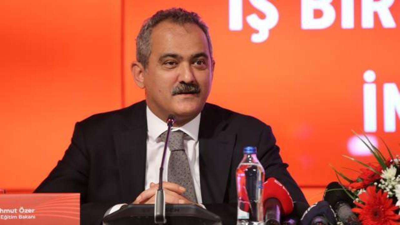 Milli Eğitim Bakanı Özer'den önemli açıklamalar!