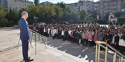 Milli Eğitim Bakanı Tekin duyurdu: Şehitler için tüm okullarda saygı duruşunda bulunulacak