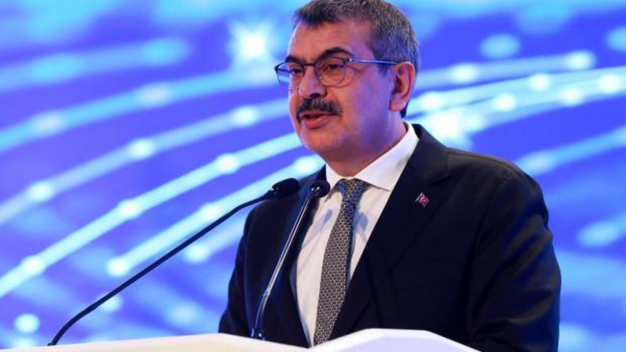 Milli Eğitim Bakanı Tekin'den saygı duruşu açıklaması