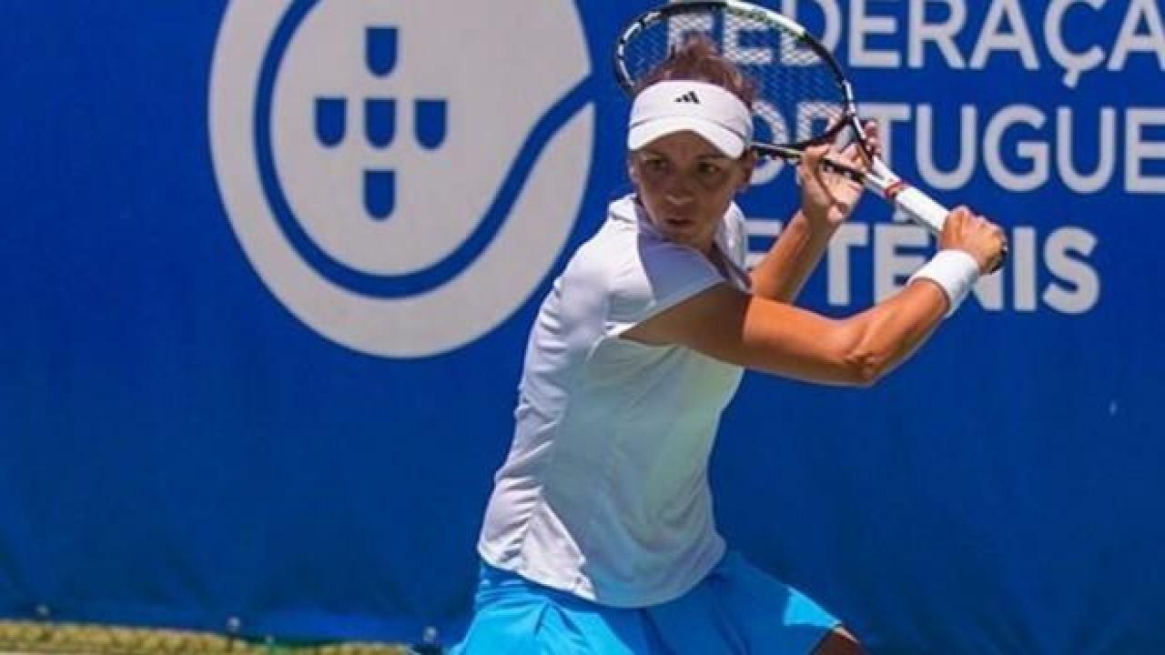 Milli tenisçi Pemra Özgen Portekiz'de şampiyon oldu