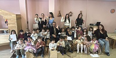 Miniklerden “Ercan Başkan” Sevgisi: Başkan Akpolat Karne Coşkusuna Ortak Oldu