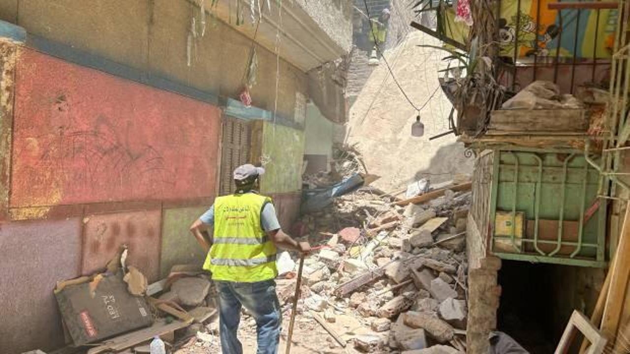 Mısır'da bina çöktü: 9 ölü
