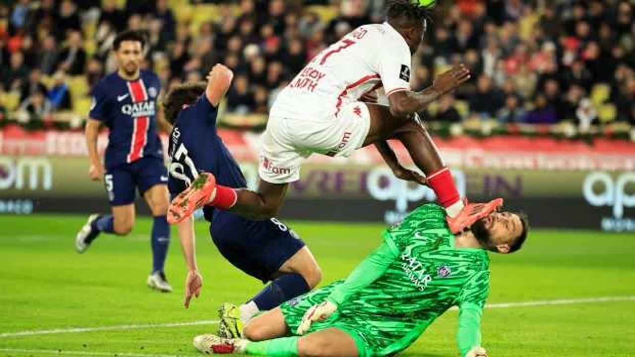Monaco-PSG maçında korkunç hareket! Donnarumma'nın yüzü parçalandı
