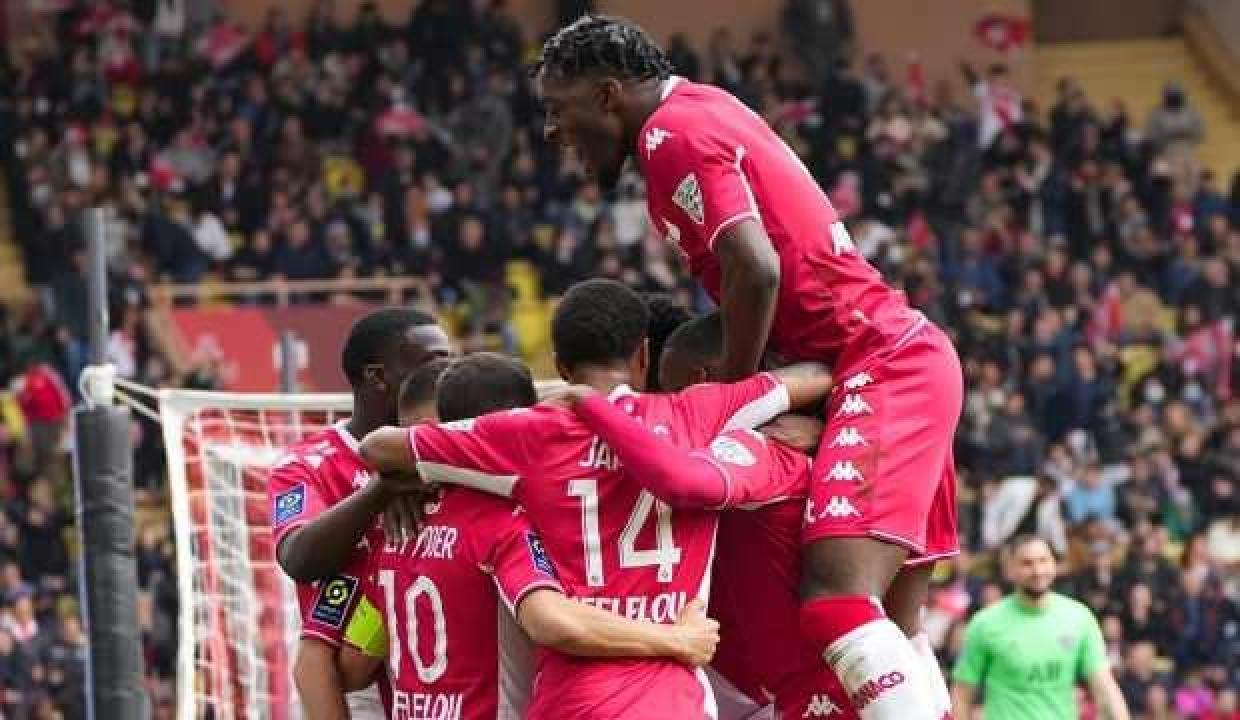 Monaco şov yaptı! PSG dağıldı
