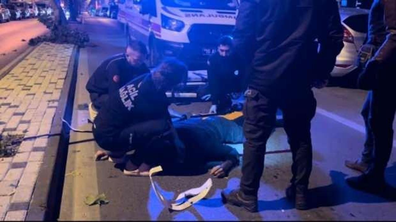 Motosiklet yola atlayan yayaya çarptı: 1 ölü, 2 yaralı