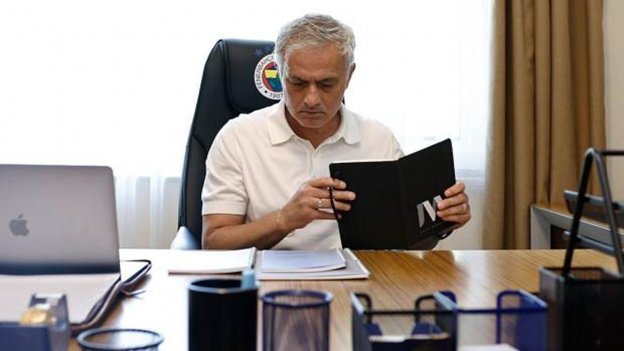 Mourinho, Avrupa'da üç kupayı kazanan tek isim