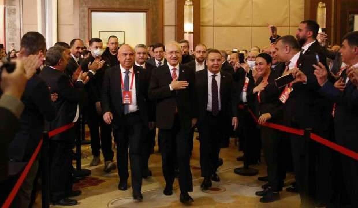 Muhittin Böcek CHP'nin cumhurbaşkanı adayını açıkladı! Partililer ayakta alkışladı