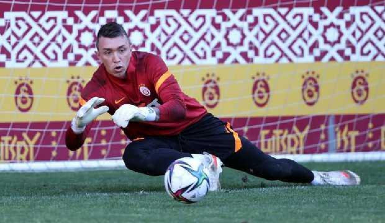 Muslera topla saha çalışmasına çıktı