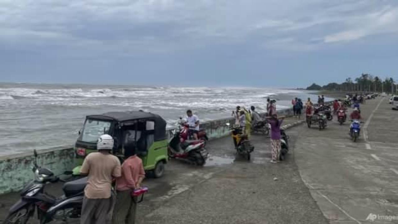 Myanmar ve Bangladeş’te kasırga can aldı