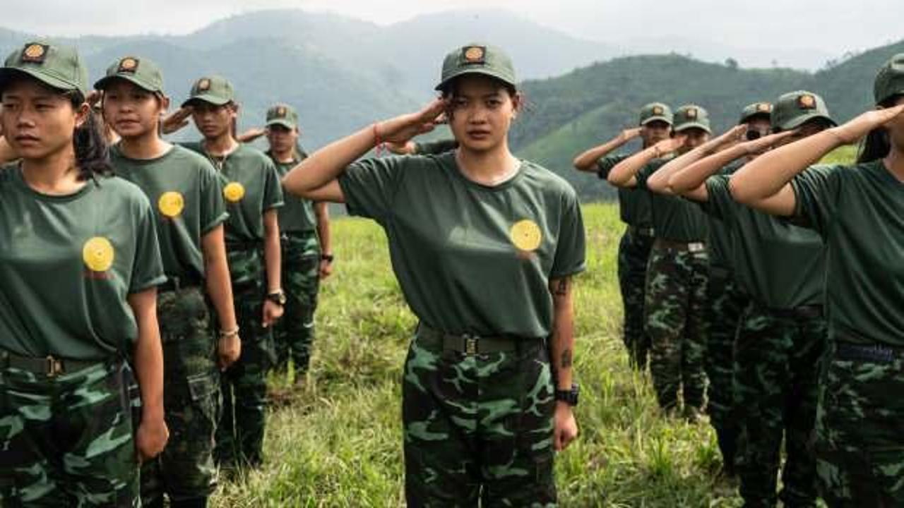 Myanmar'da zorunlu askerlik getirildi