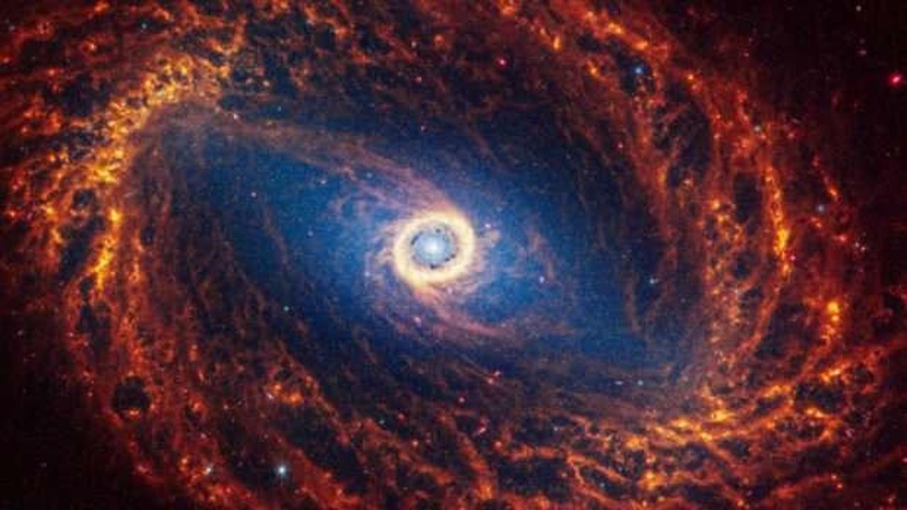 NASA, 19 spiral galaksinin fotoğrafını yayınladı