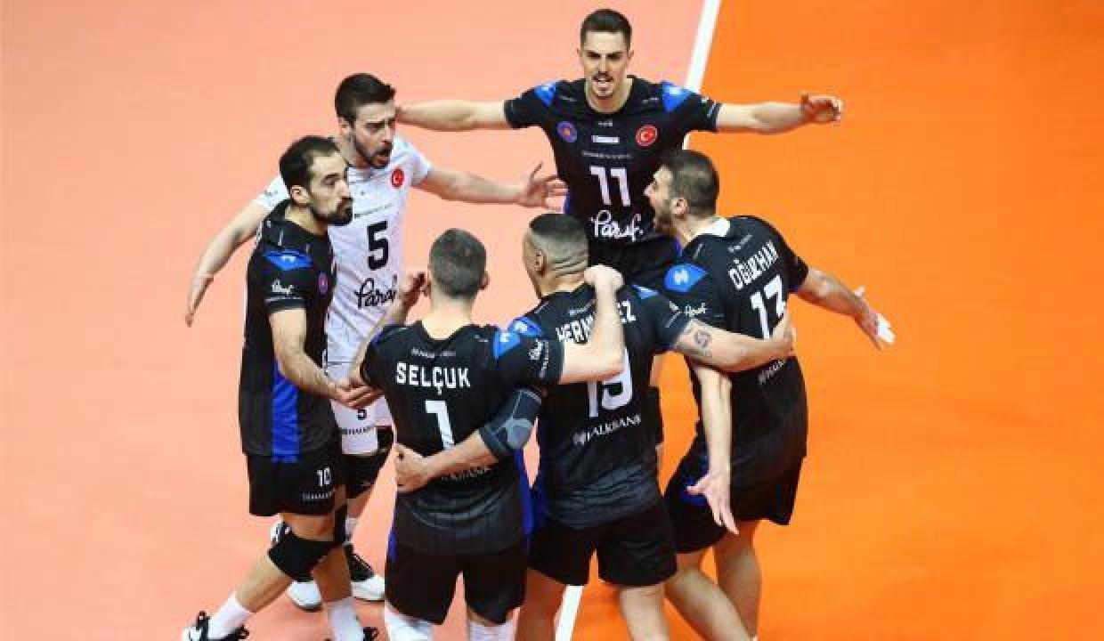 Nefes kesen maçta Halkbank, kupayı Fransa'da bıraktı!