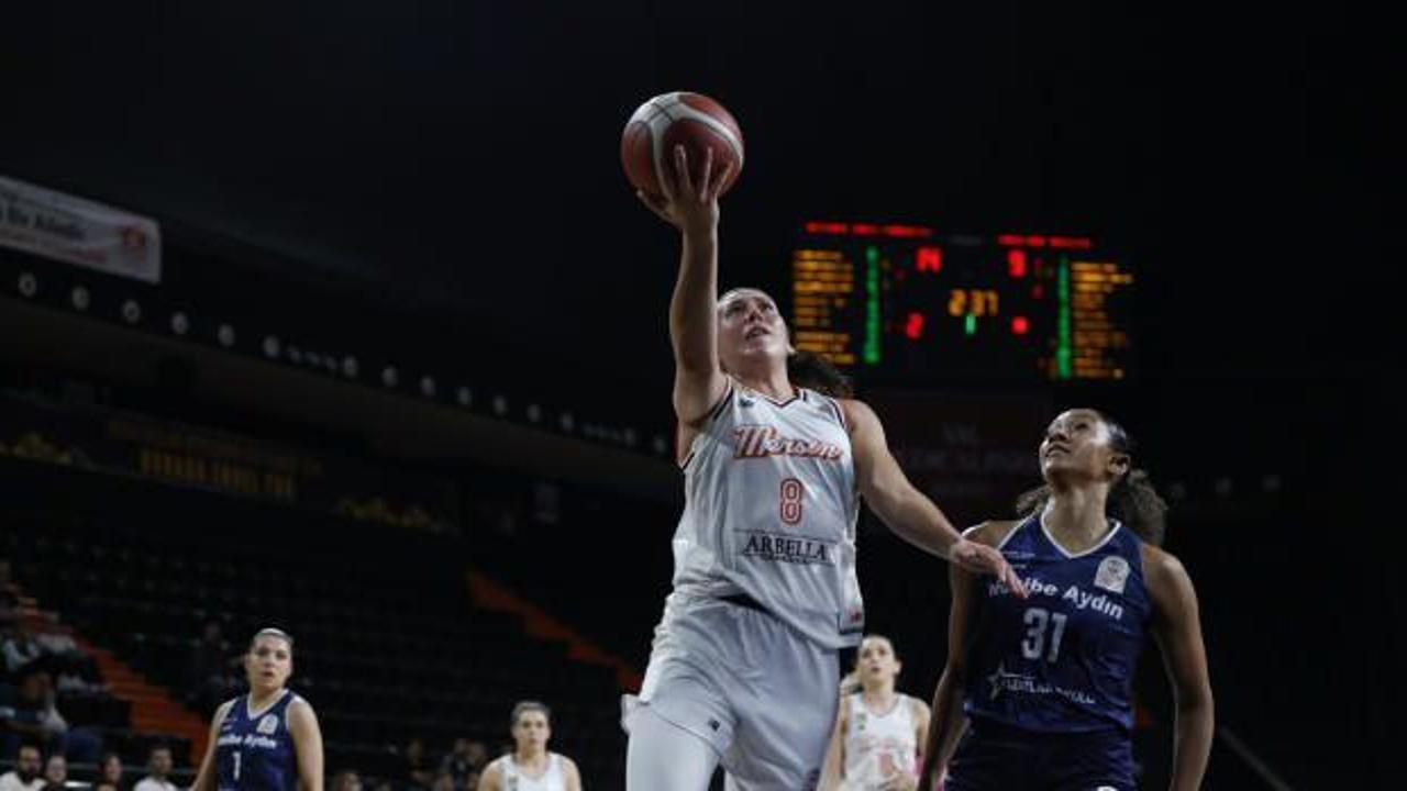 Nesibe Aydın, ÇBK Mersin'i farklı mağlup etti