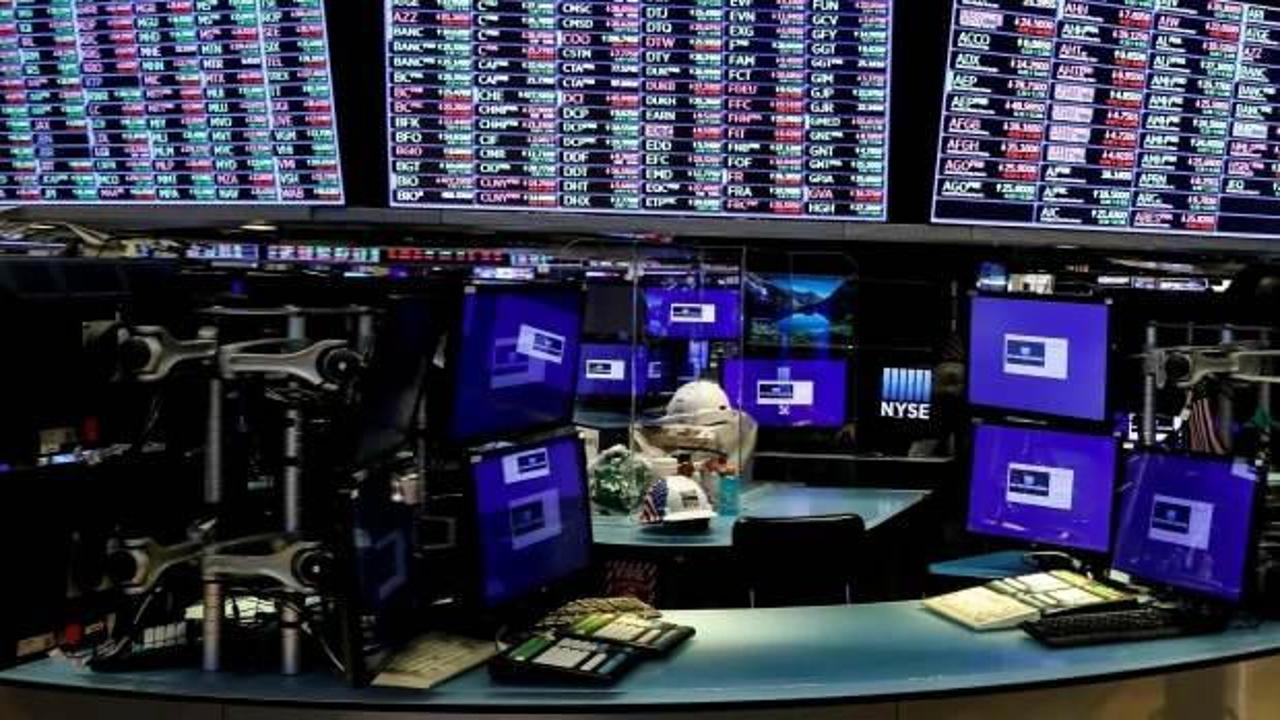 New York borsası sert düşüşle açıldı