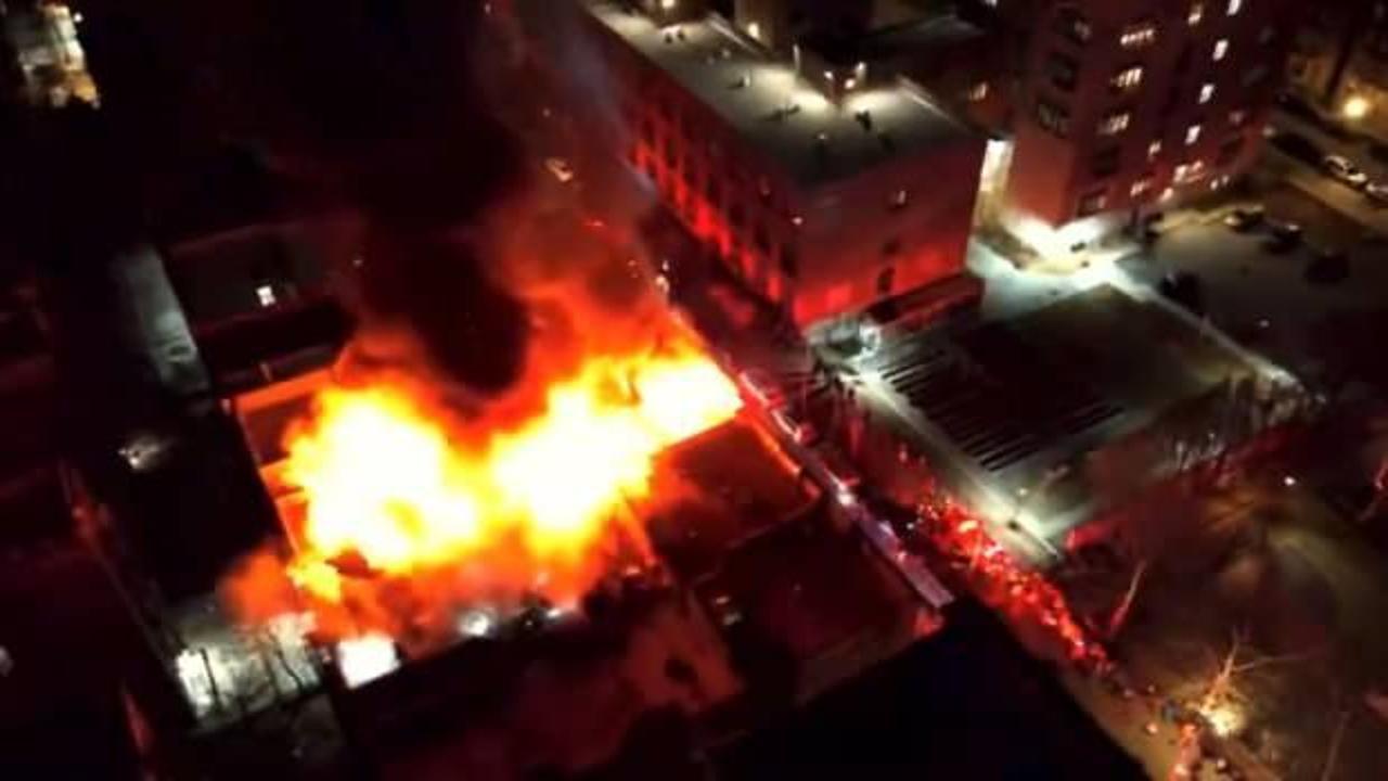 New York’taki binada yangın! Apartman alev alev yandı!