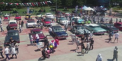 Nostalji araba sevdalıları Tuzla’da buluştu