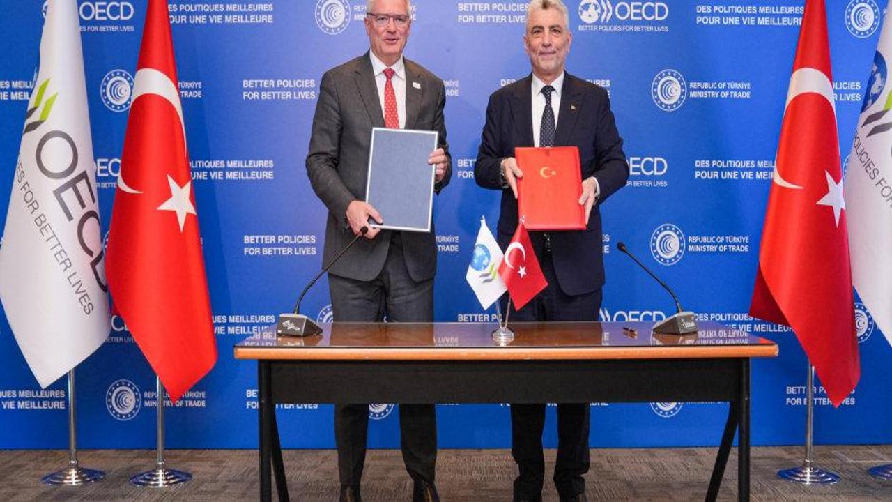 OECD'nin İstanbul'daki faaliyetlerine devam etmesi için protokol imzalandı