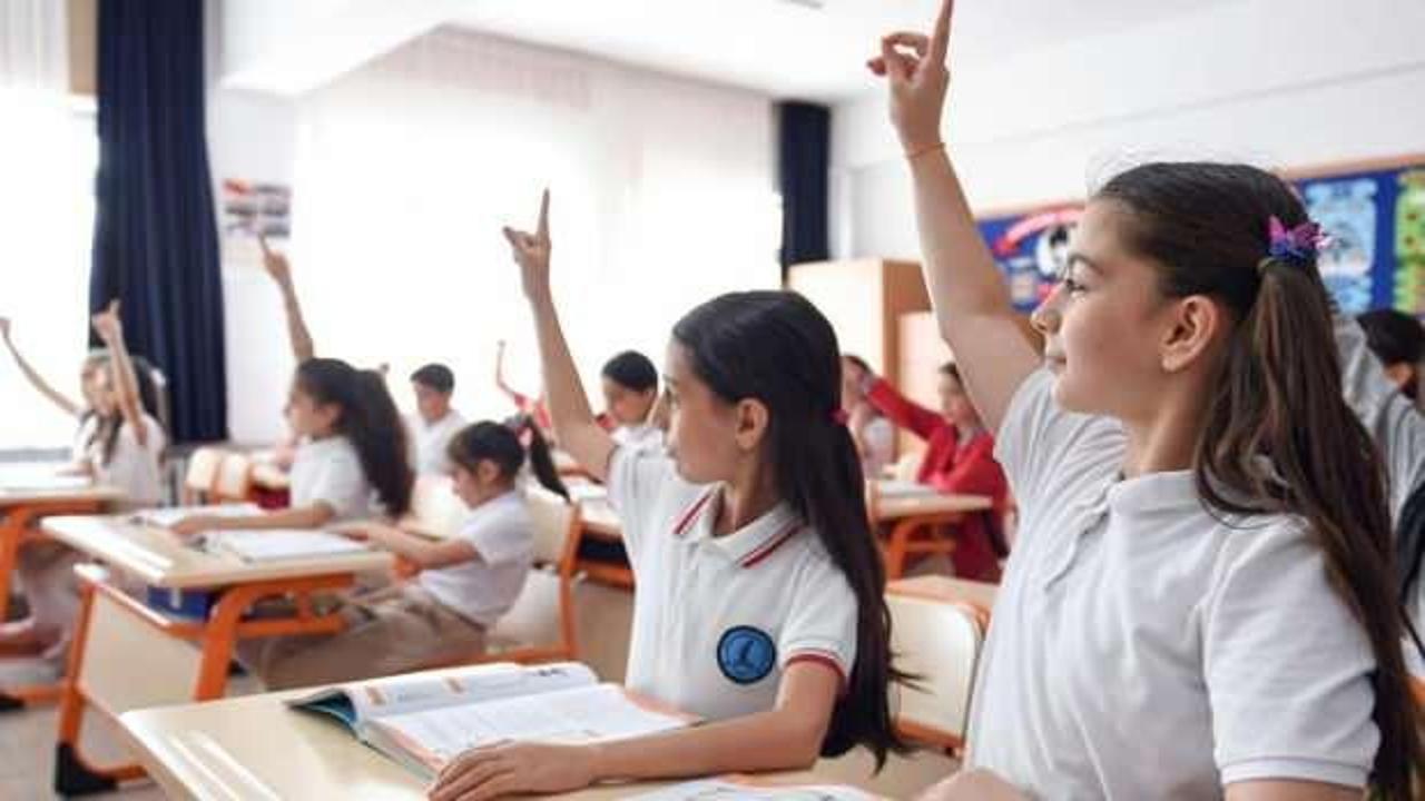 Öğrenci ve veliler dikkat! O tarihte okullar bir gün tatil edilecek