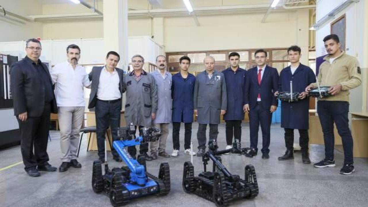 Öğrencilerin ilk işi, 