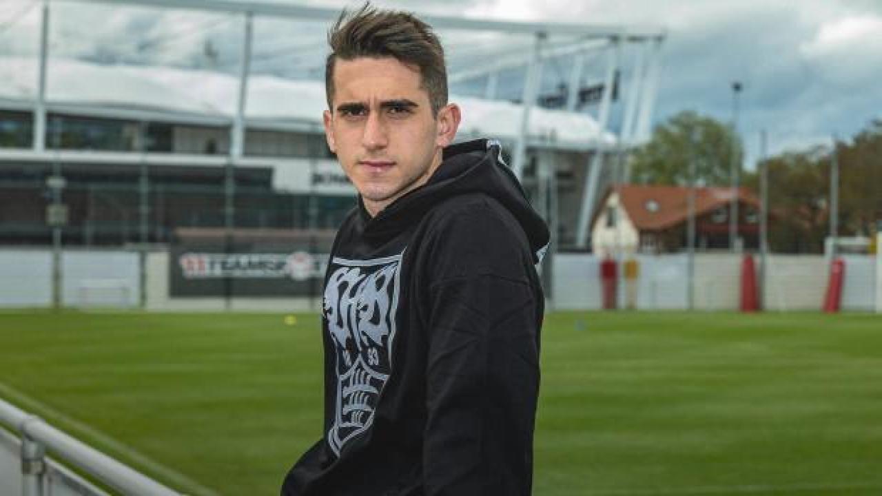 Ömer Faruk Beyaz ayrıldığına bin pişman!