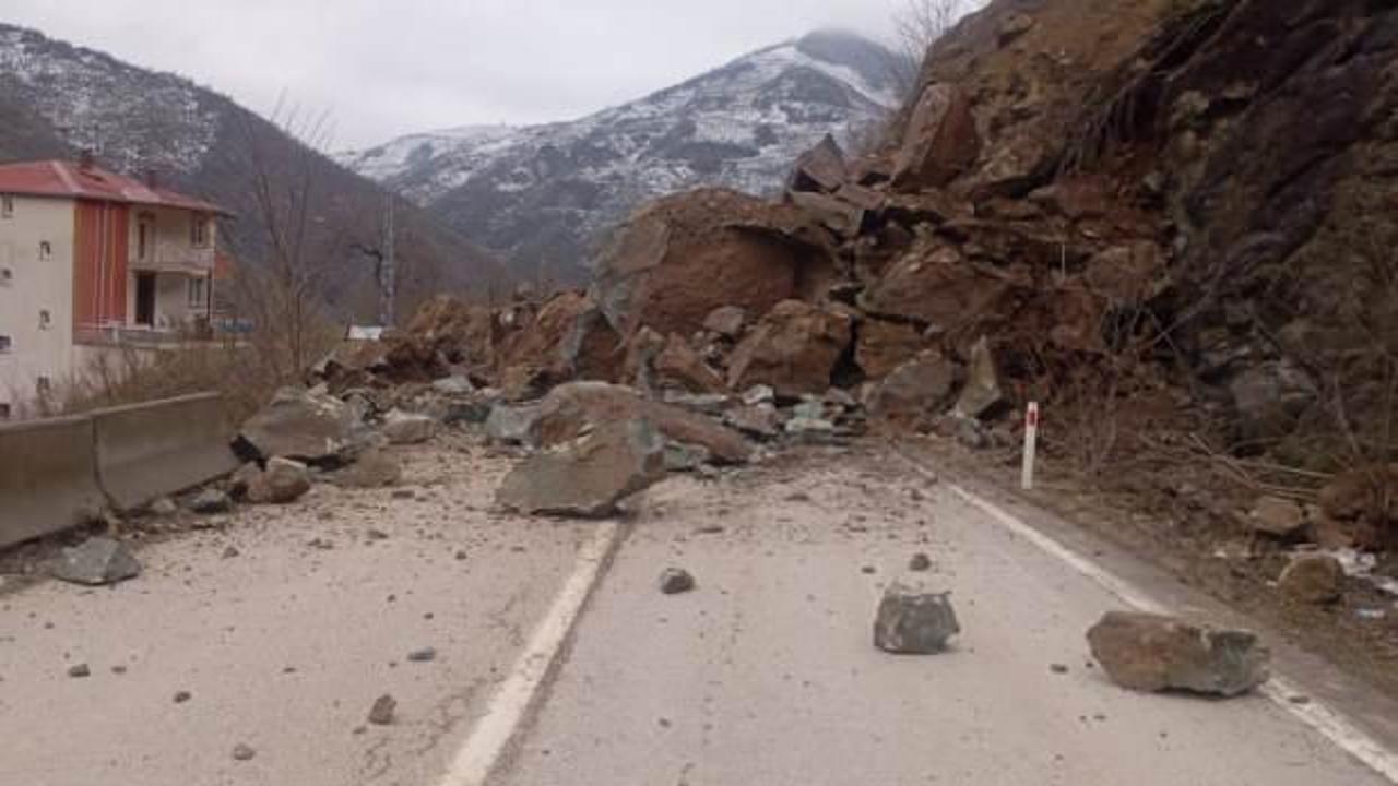 Ordu'da heyelan: 3 ilçenin bağlantı yolu ulaşıma kapandı