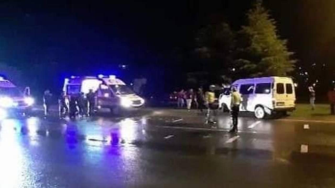 Ordu'da minibüs, aydınlatma direğine çarptı: 1 ölü, 3 yaralı